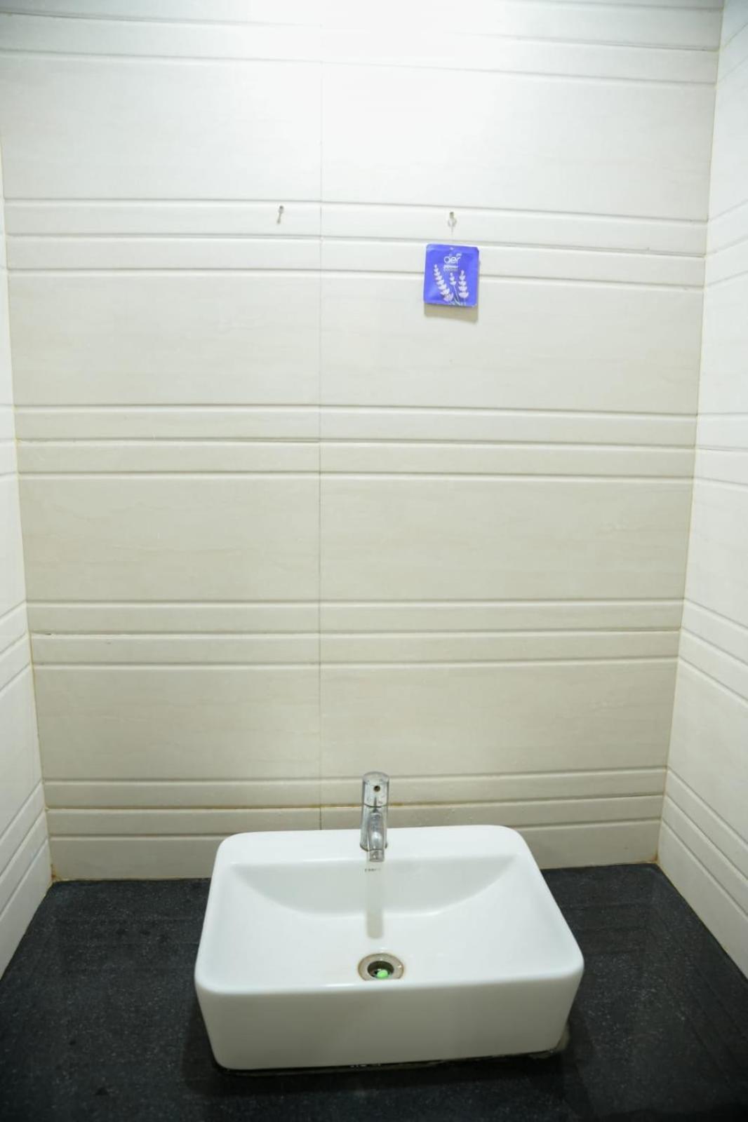Hotel Sachidanand-Walkable Distance From Temple Shirdi Ngoại thất bức ảnh