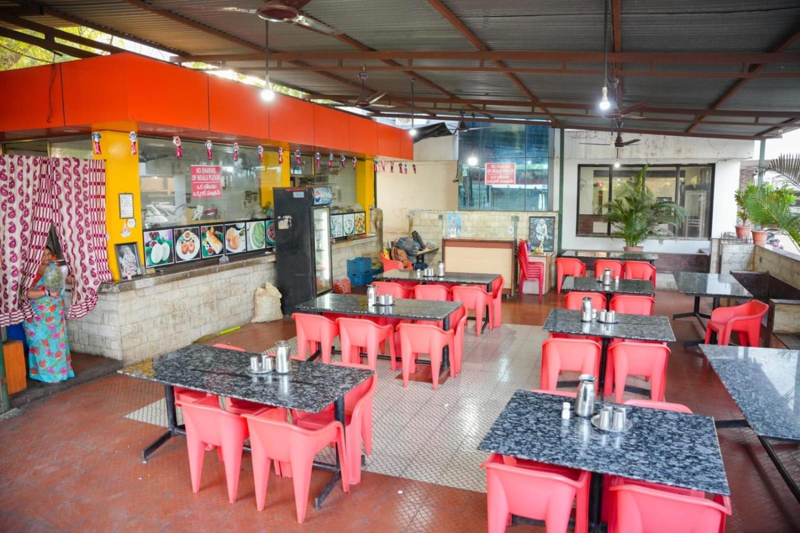 Hotel Sachidanand-Walkable Distance From Temple Shirdi Ngoại thất bức ảnh